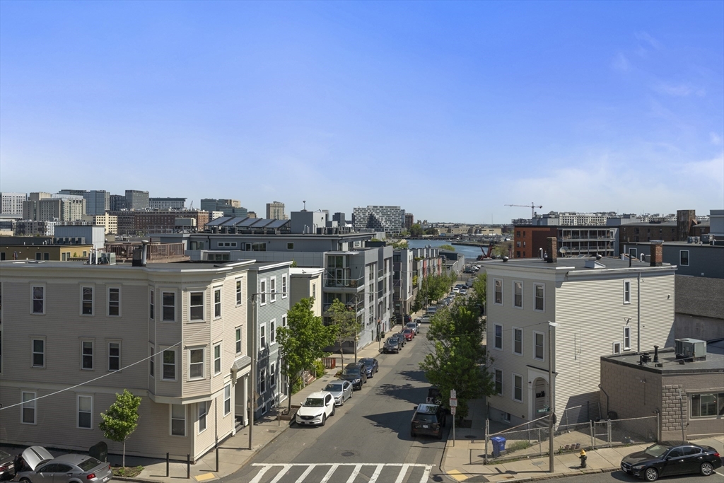 402 E 3rd St, South Boston