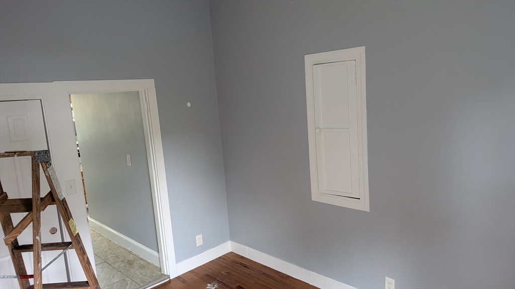 80 Linfield St, Holbrook