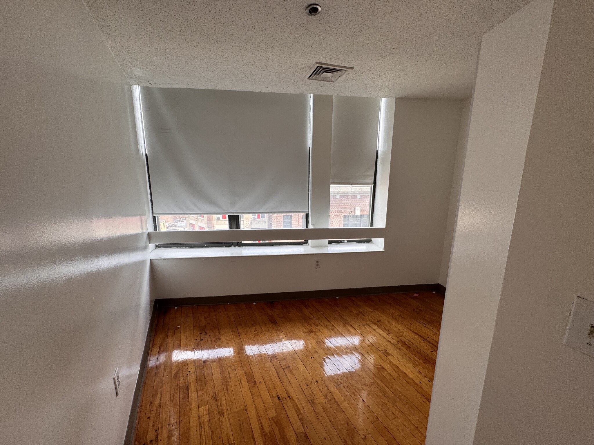 65 Harrison Ave, Chinatown