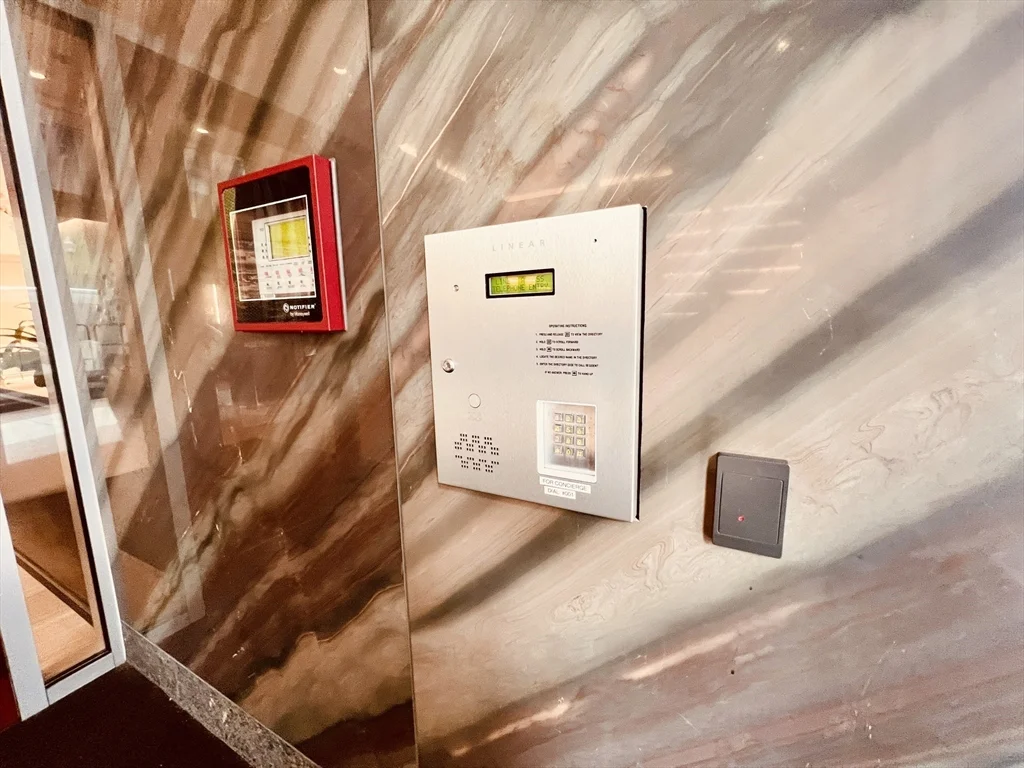 32 Traveler St, South End