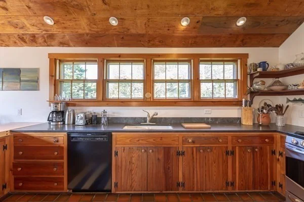 46 Tennessee Ave, Madaket