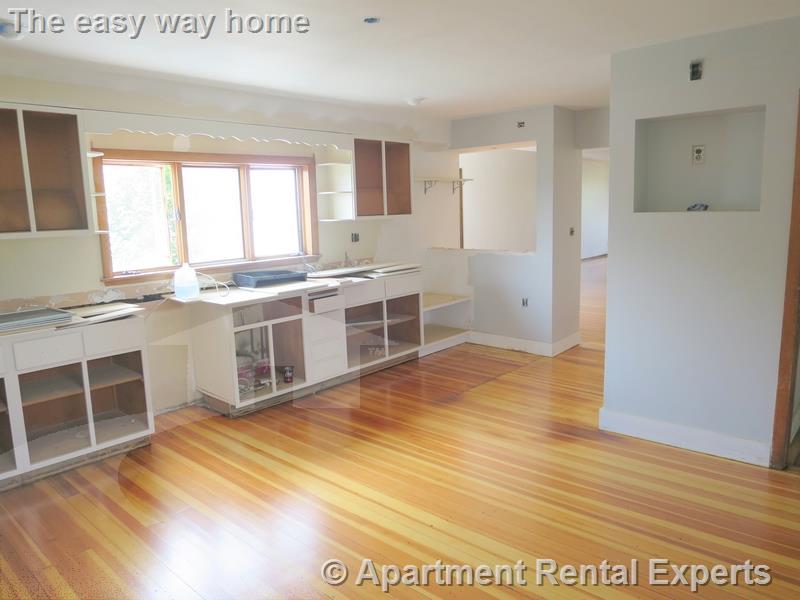 252 Harvard St, Tufts