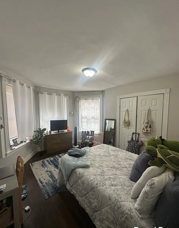 847 Beacon St, Fenway