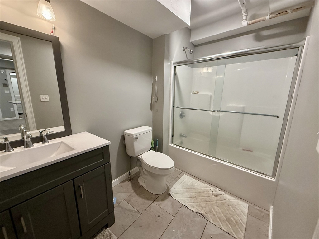 10 Leyden St, Downtown