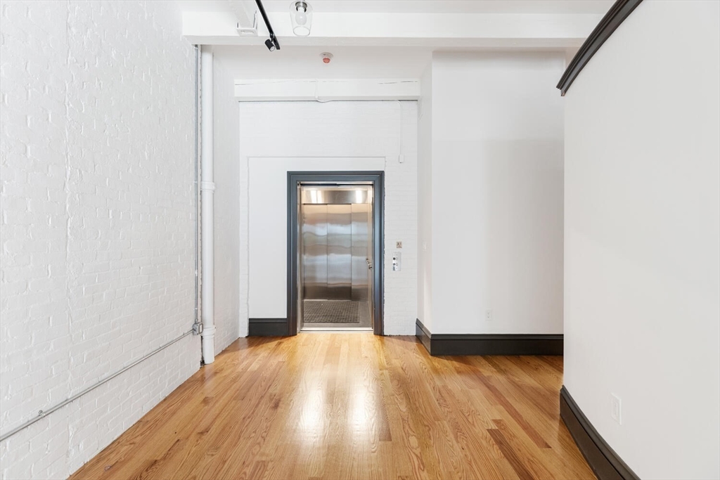 144 Lincoln St, Leather District