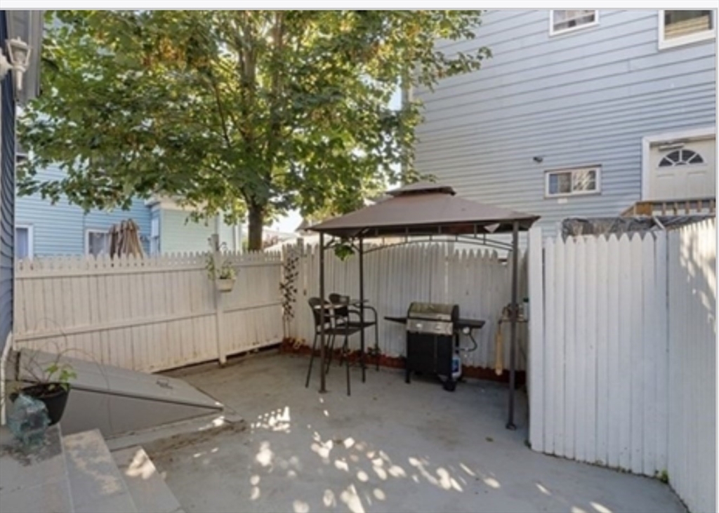 62 Mount Pleasant St, Lynn