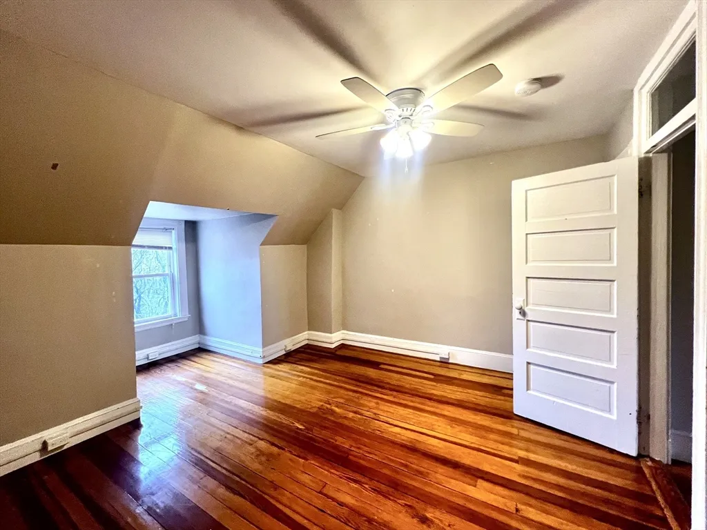 20 Winslow Rd, North Brookline