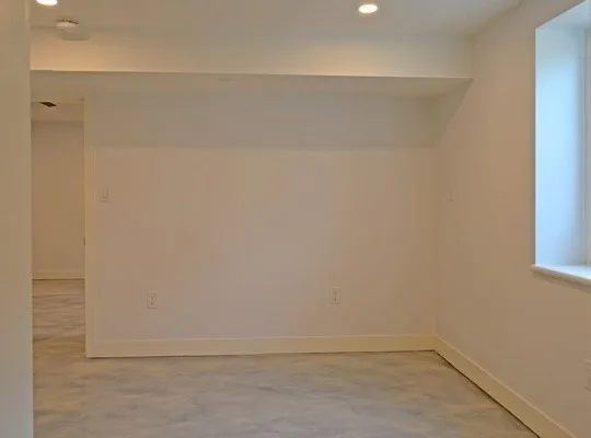 10 Gloucester Ave, Gloucester