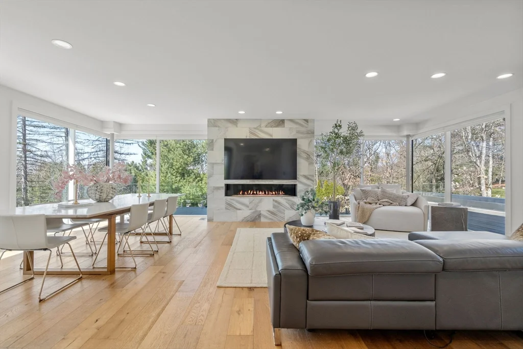 30 Whipple Rd, Lexington