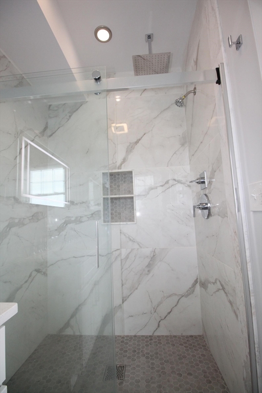 110 Main St, Everett