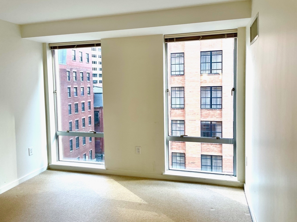 80 Broad St, Downtown