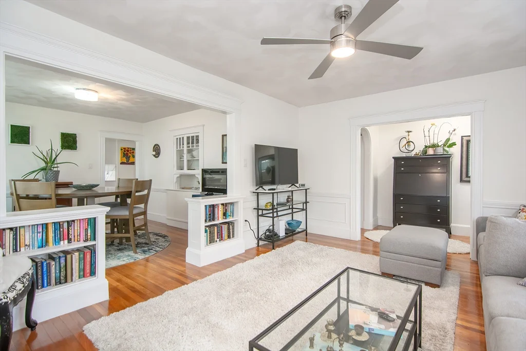 48 Farquhar St, Roslindale