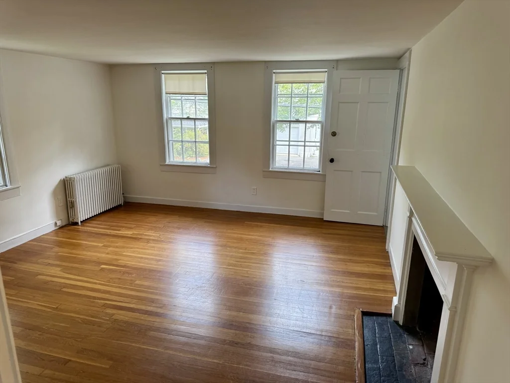 198 Main St, Sandwich (village)