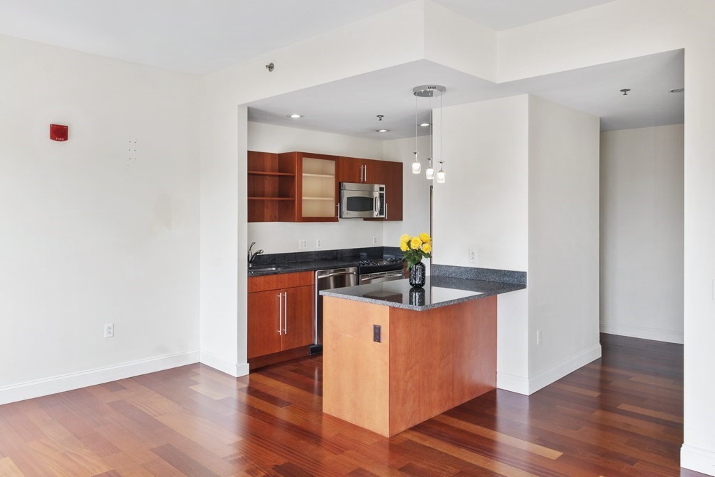 17 Otis St, East Cambridge