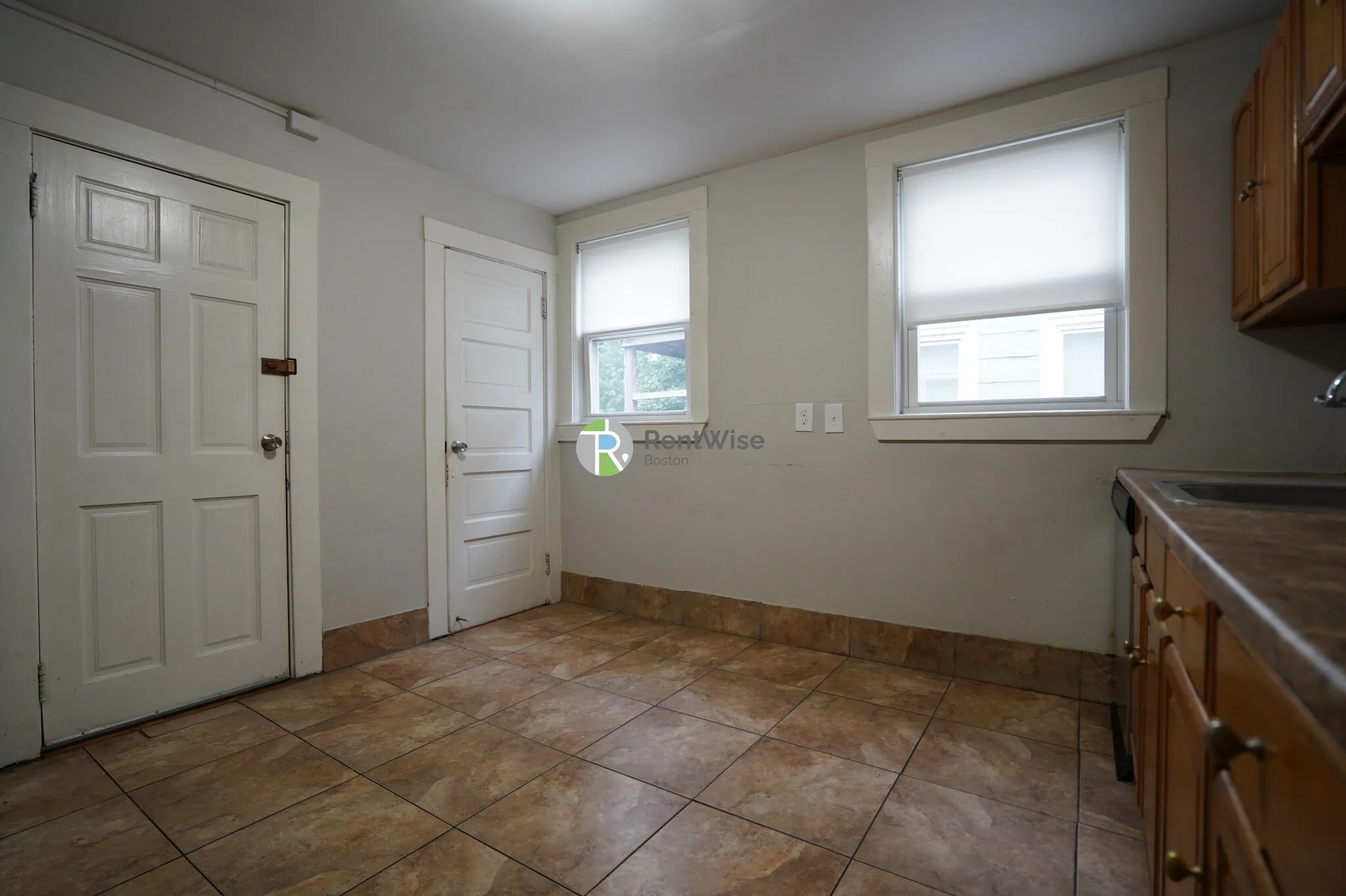 15 Sumner St, Dorchester