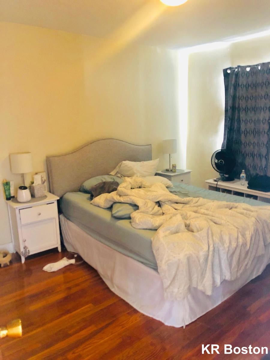 1 bed, 1 bath apartment for rent at 61 Selkirk Rd Unit 7., Brighton — photo 1 of 3