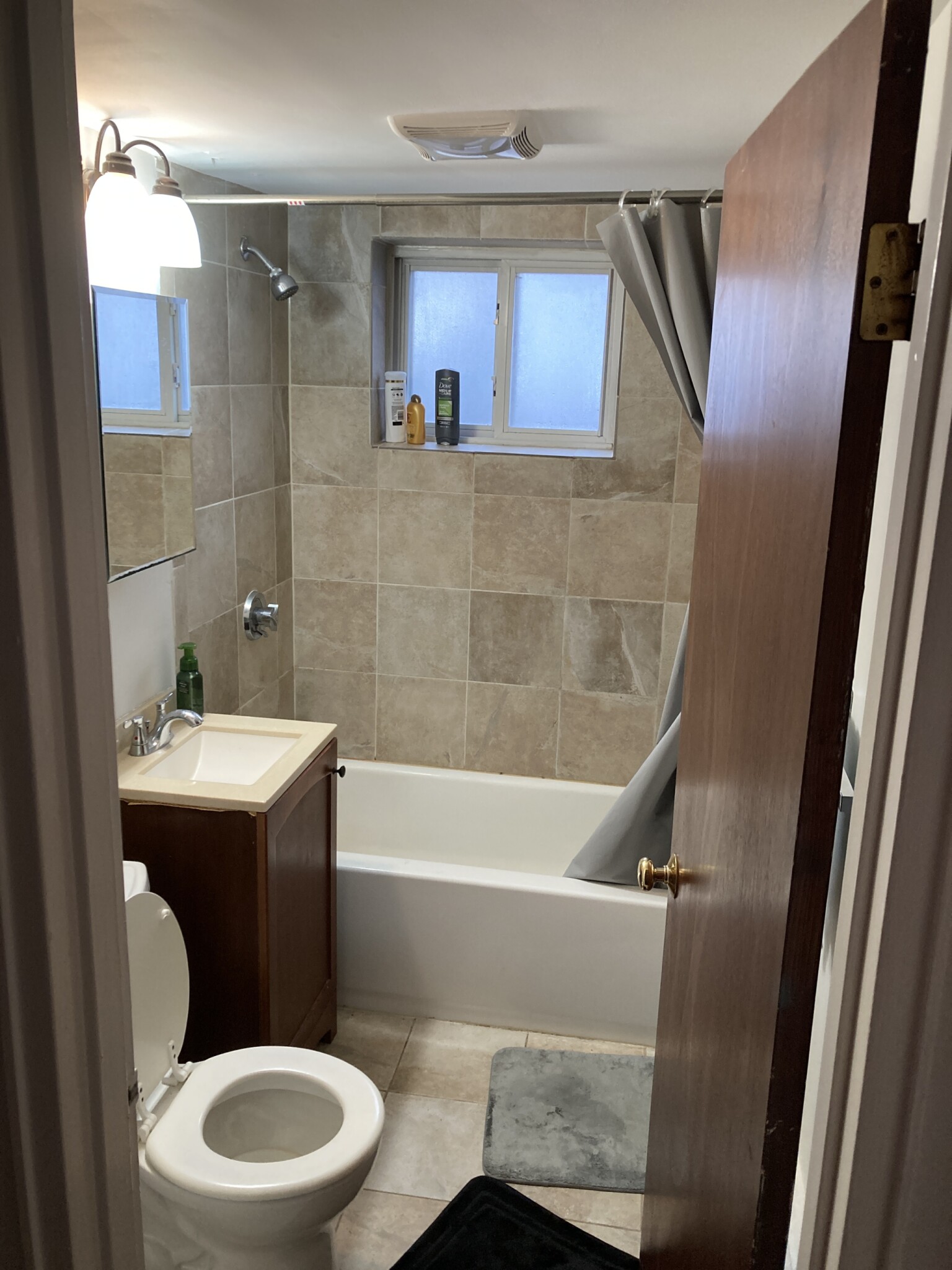 2 bed, 1 bath apartment for rent at 61 Selkirk Rd Unit 1., Brighton — photo 3 of 3