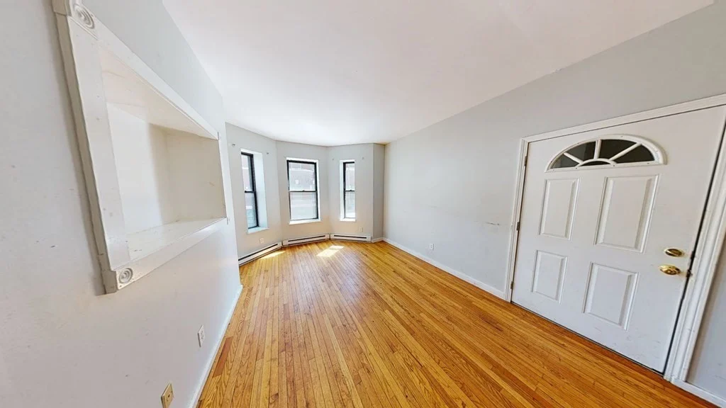 2 Moreland St, Roxbury