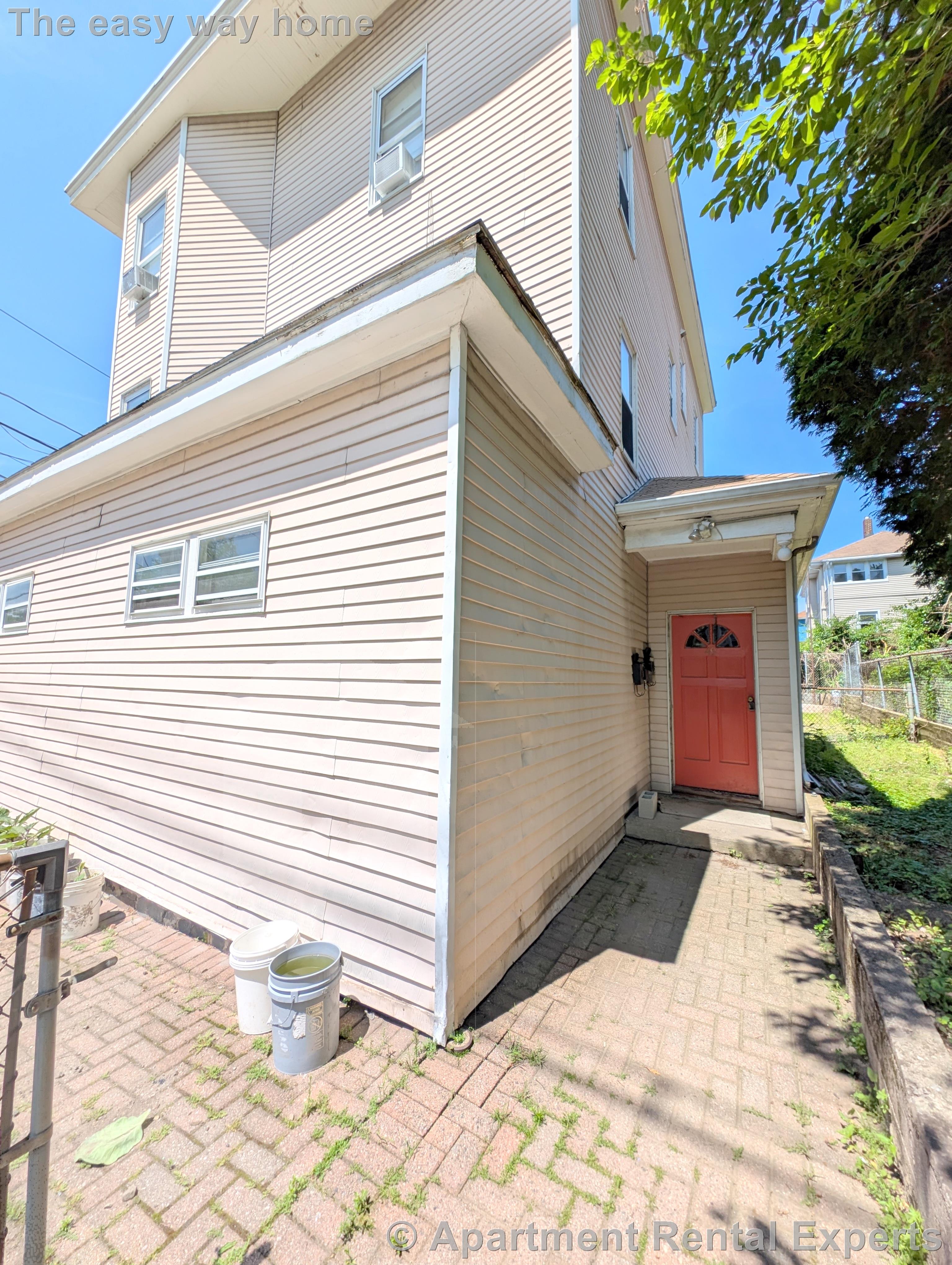 49 Conwell Ave, Teele Square