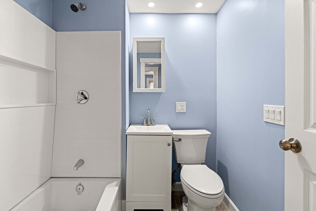 526 E 5th St, South Boston