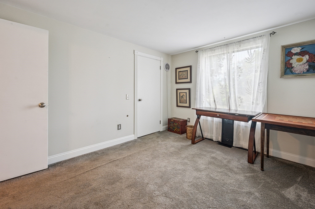 330 Sterling St, West Boylston