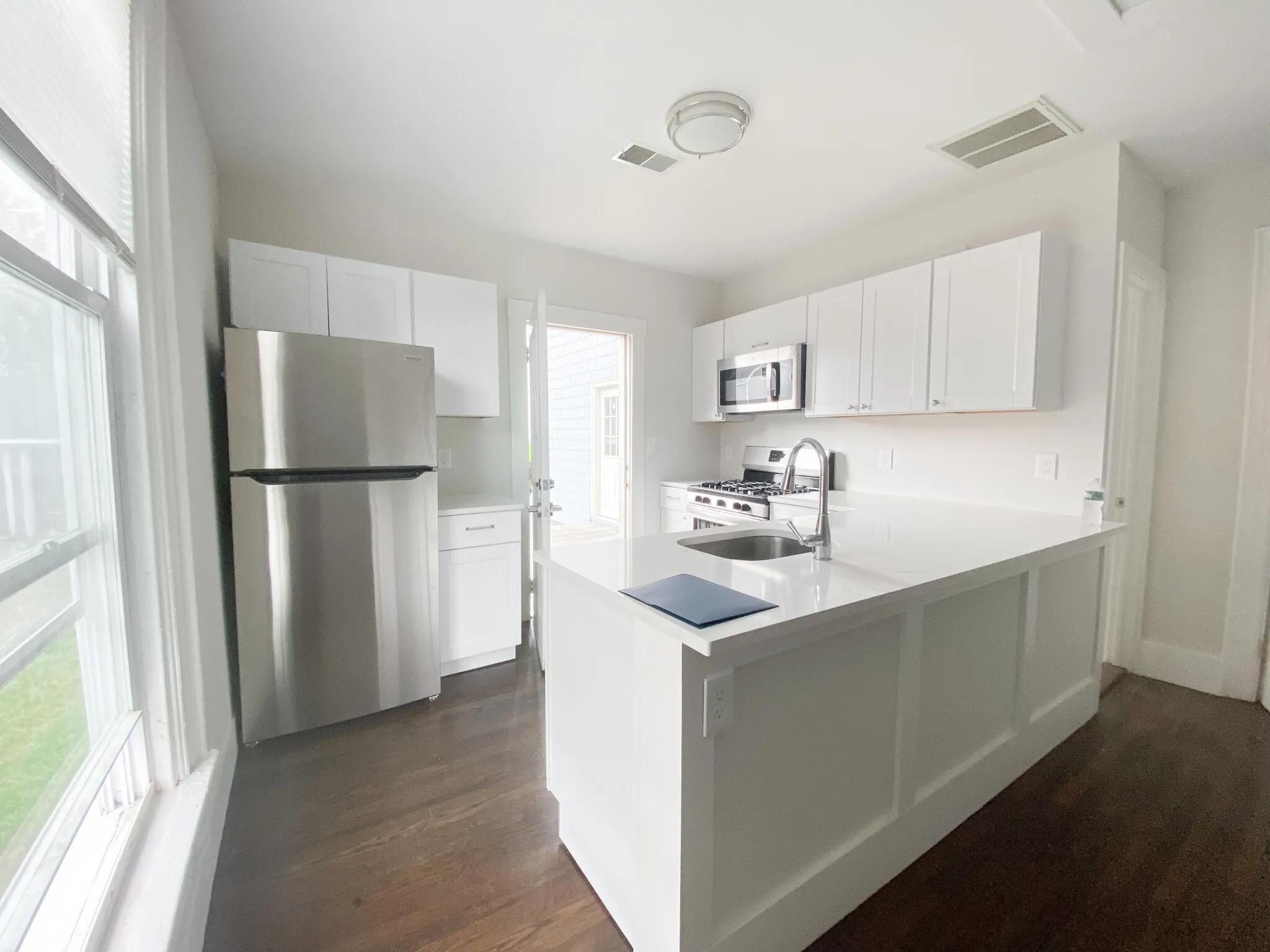 203 Atlantic St, North Quincy