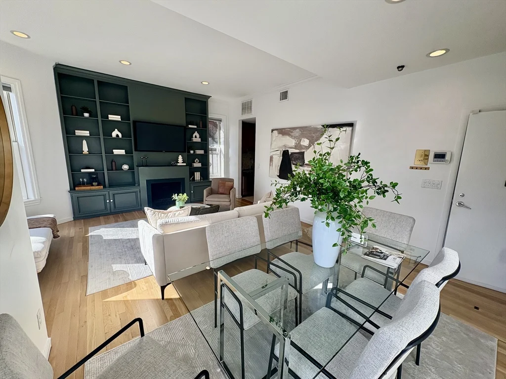 363 Marlborough St, Back Bay