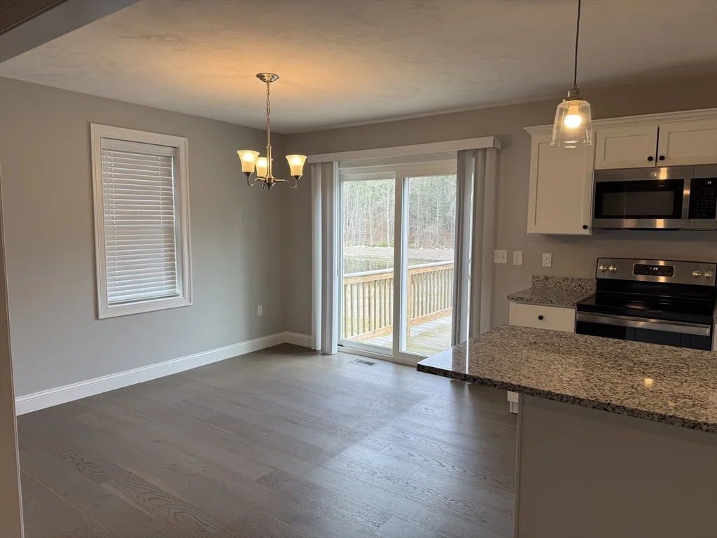 5 Pauline Way, Lakeville