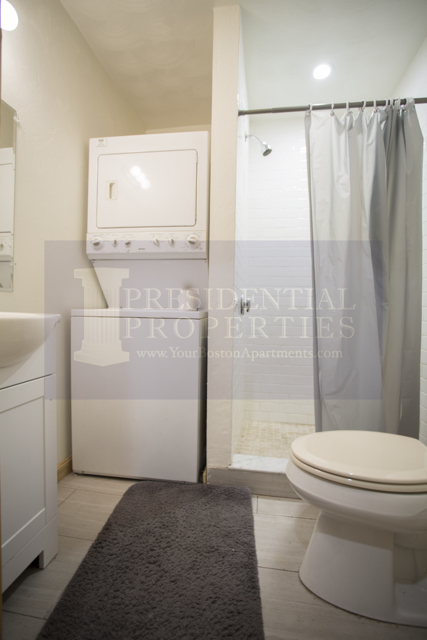 2.5 bed, 1 bath apartment for rent at 116 Bremen St Unit 1, East Boston — photo 7 of 10
