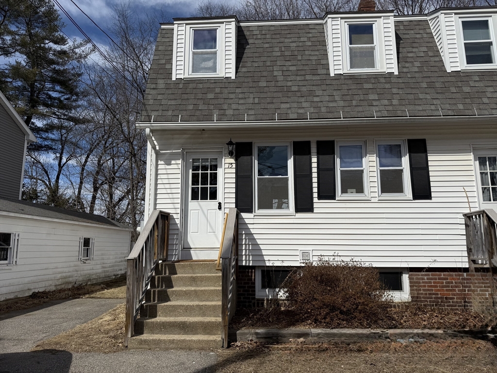 15 Trafalgar Sq, Barre