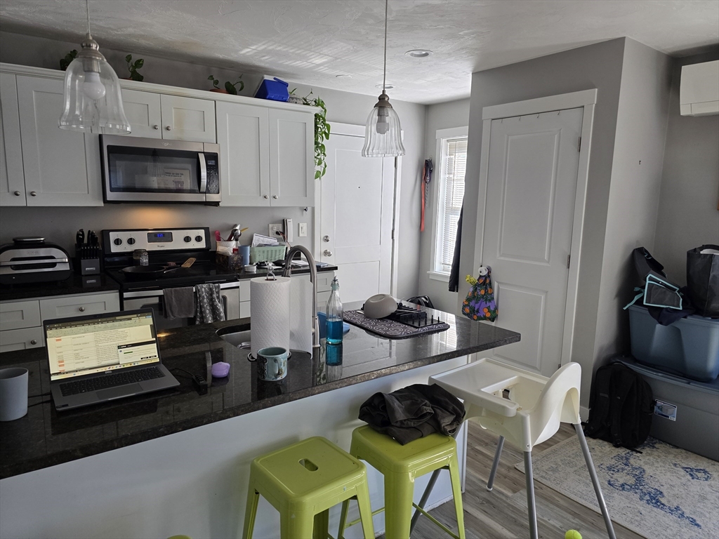 75 Merriam Ave, Leominster