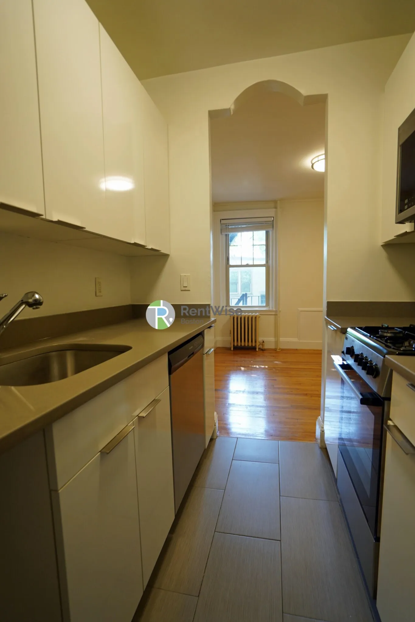 1848 Commonwealth Ave, Brighton