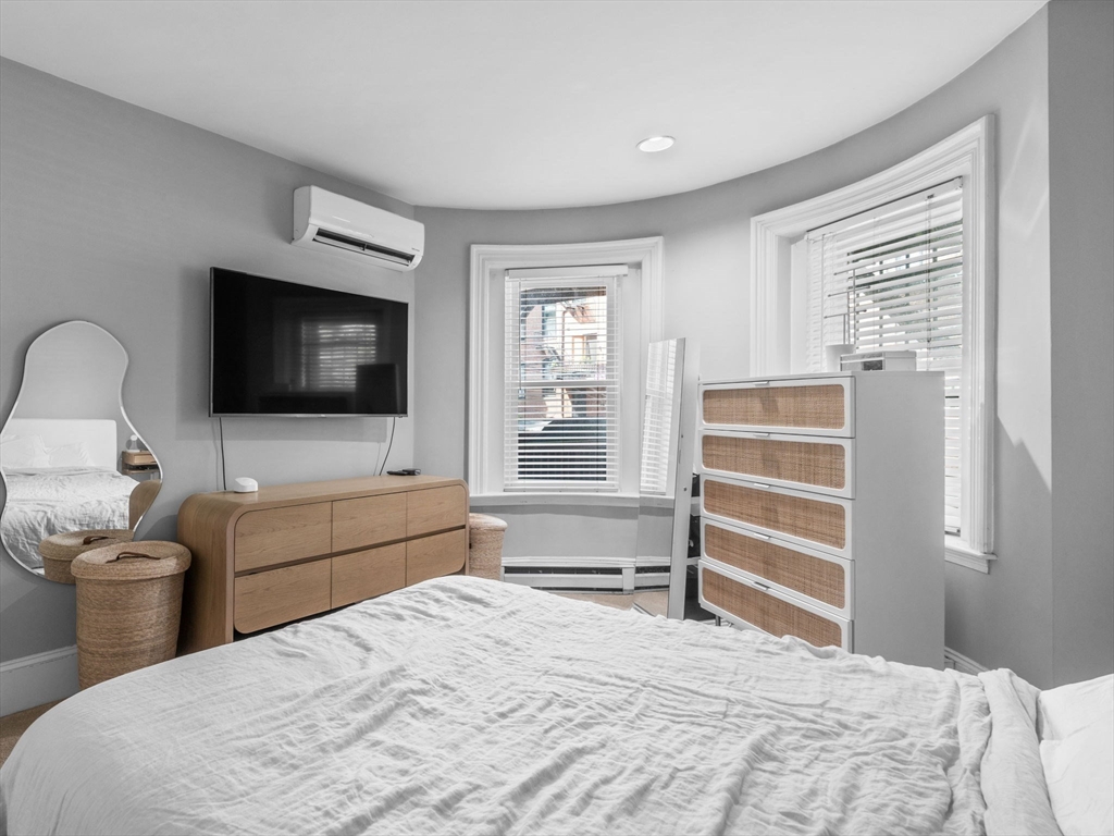 19 Greenwich Park, South End