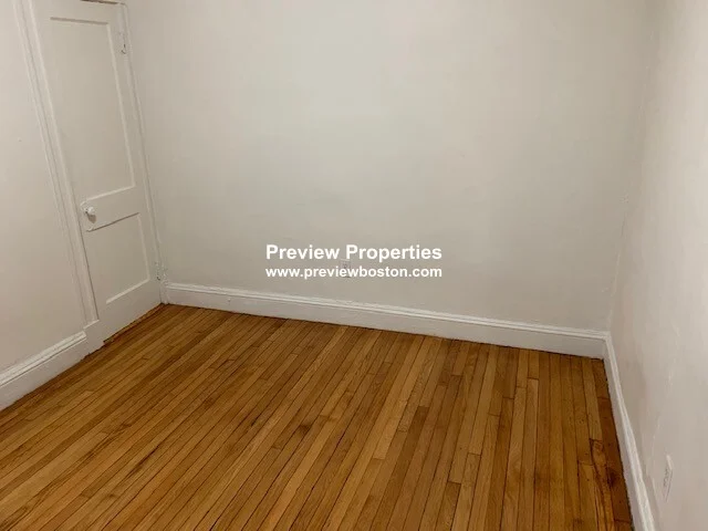 1175 Boylston St, Fenway