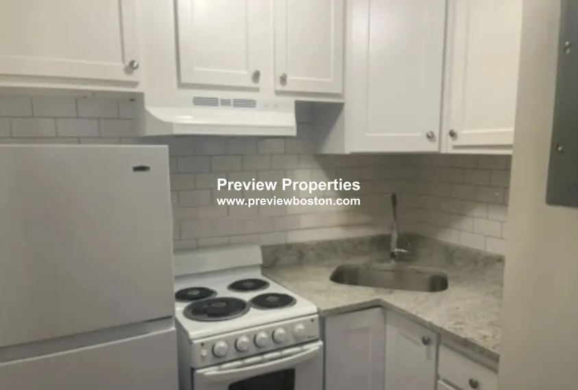 2018 Commonwealth Ave, Brighton