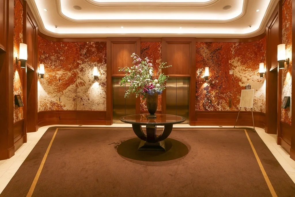 1 Dalton St, Back Bay