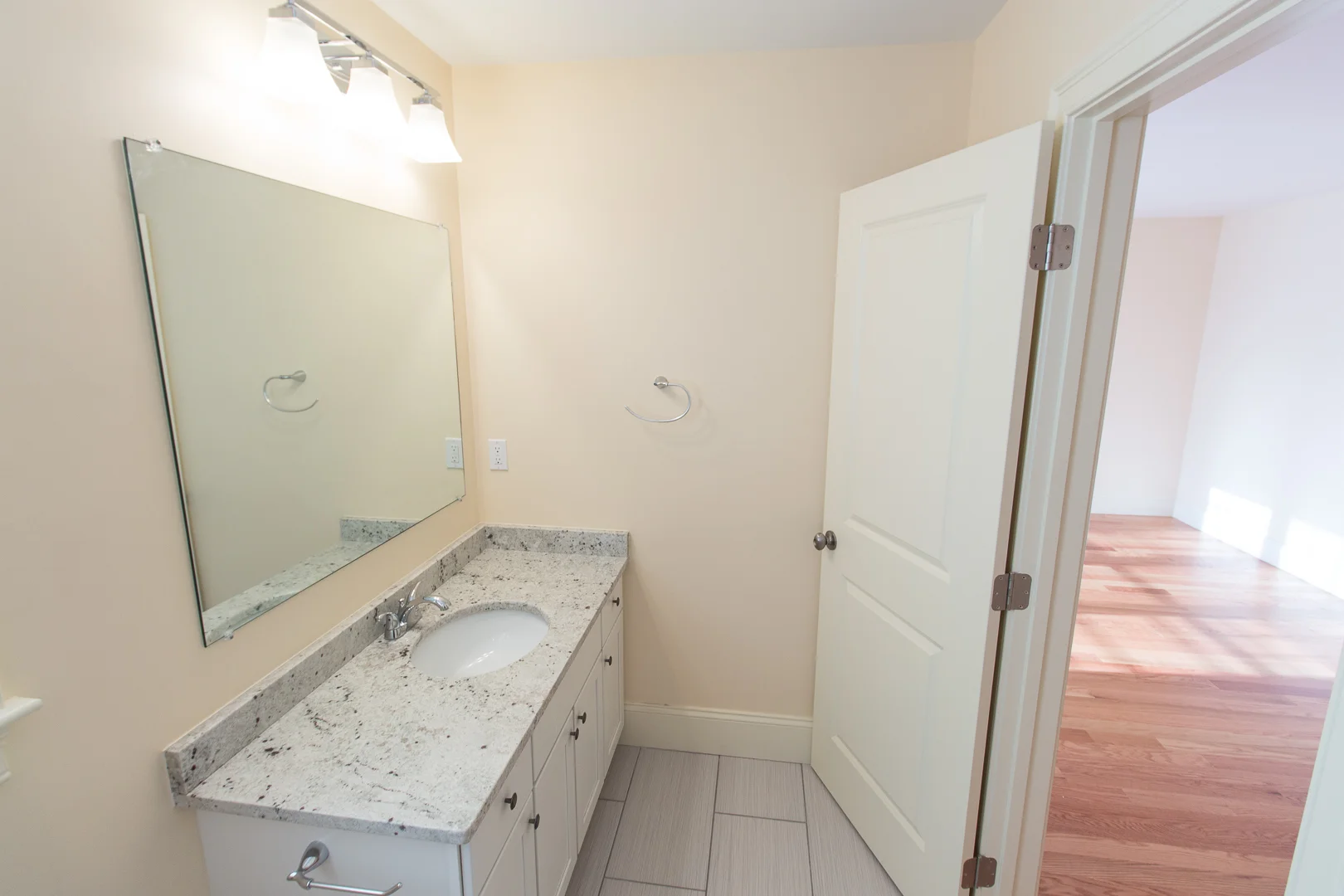 5165 Washington St, West Roxbury