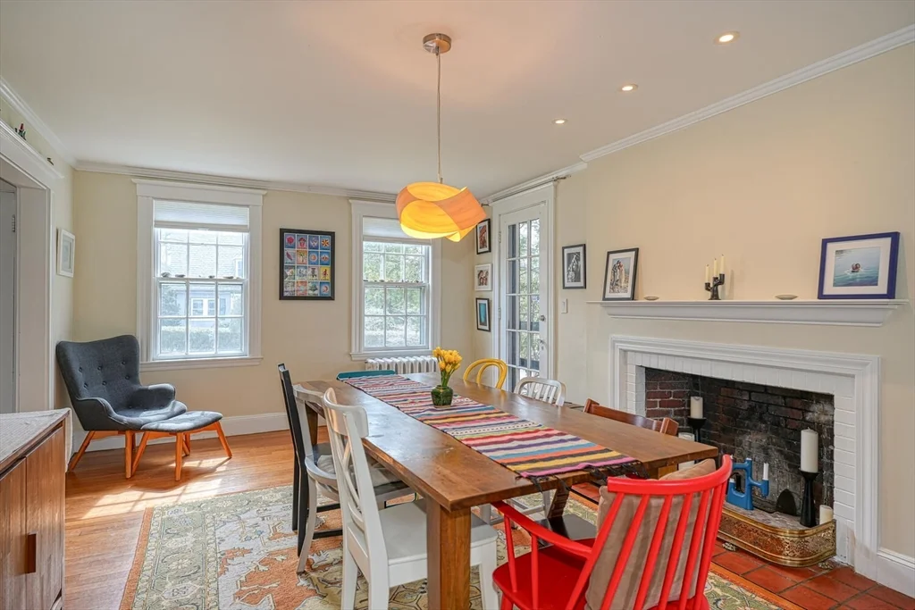 60 Kilburn Rd, Belmont