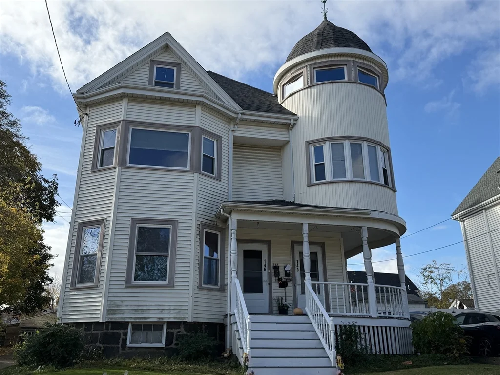 148 George St, Tufts University