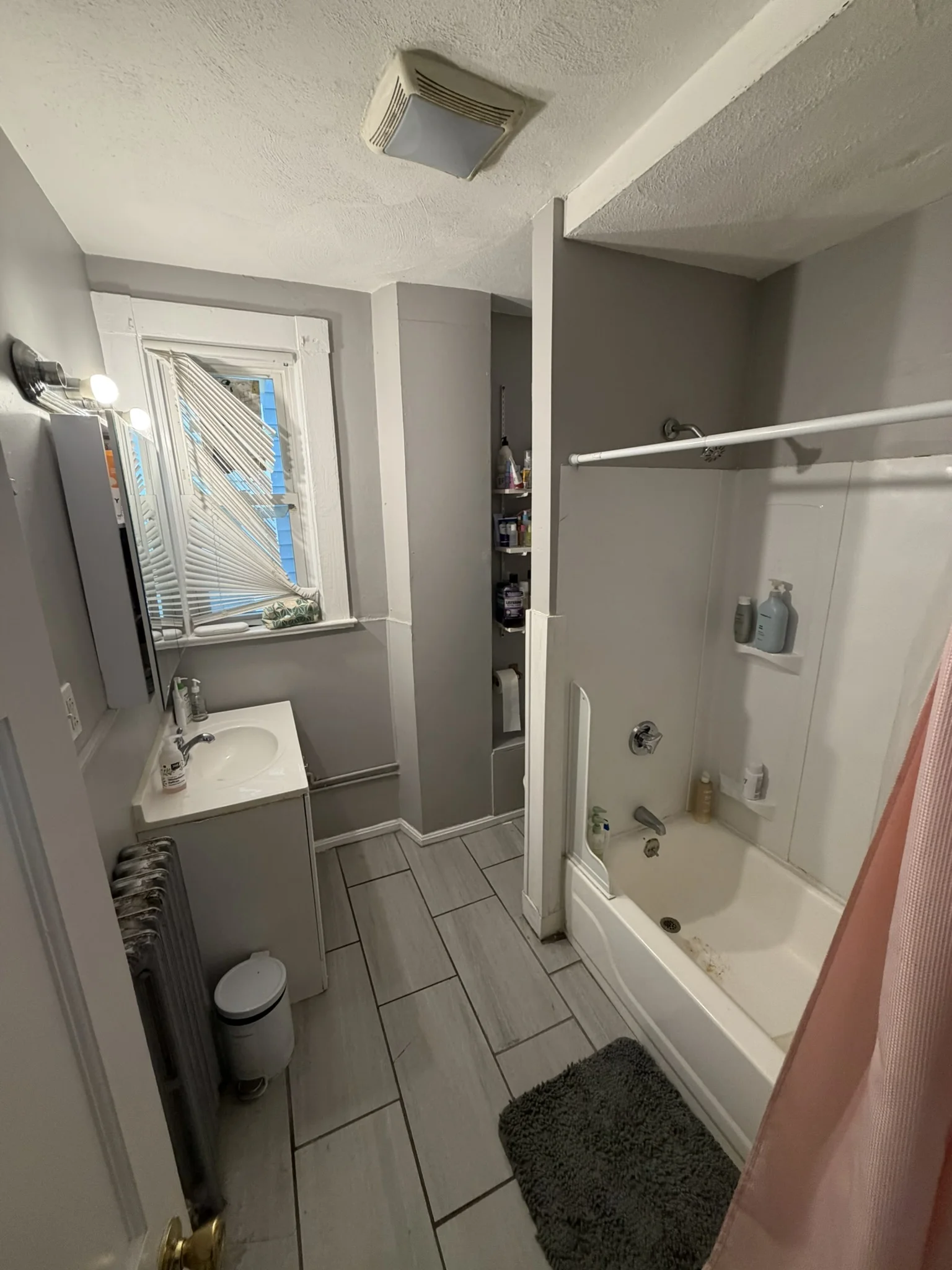 121 Hillside St, Mission Hill