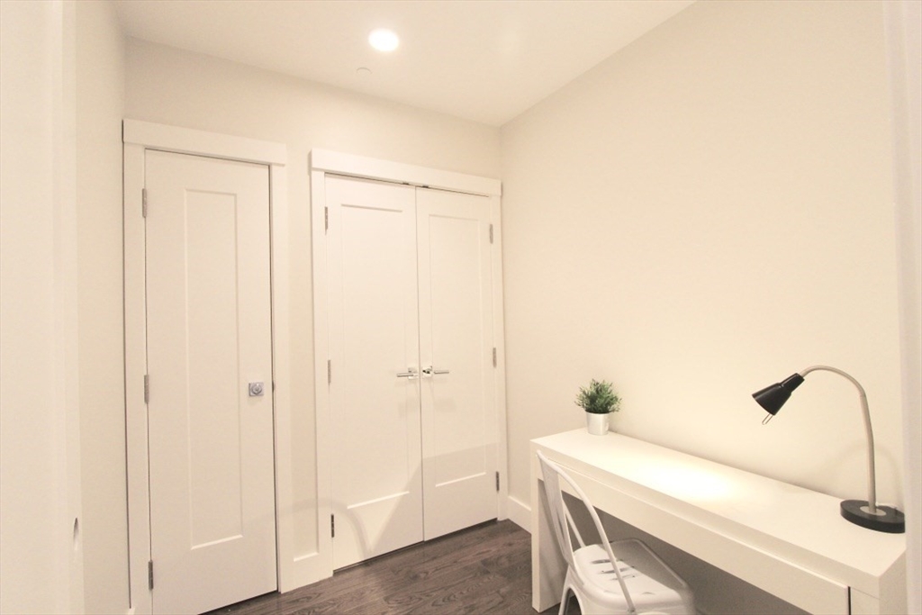 434 Mcgrath Highway, Prospect Hill