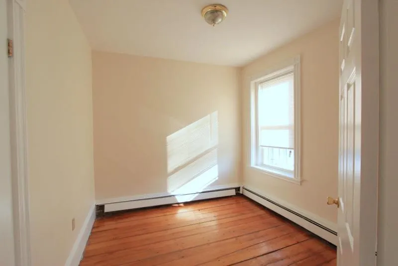 10 Winter St, East Cambridge