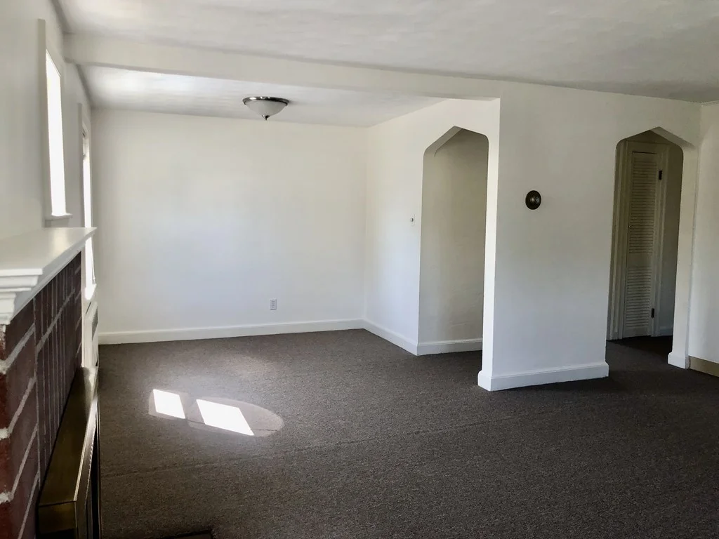 17 Hatfield Rd, West Newton