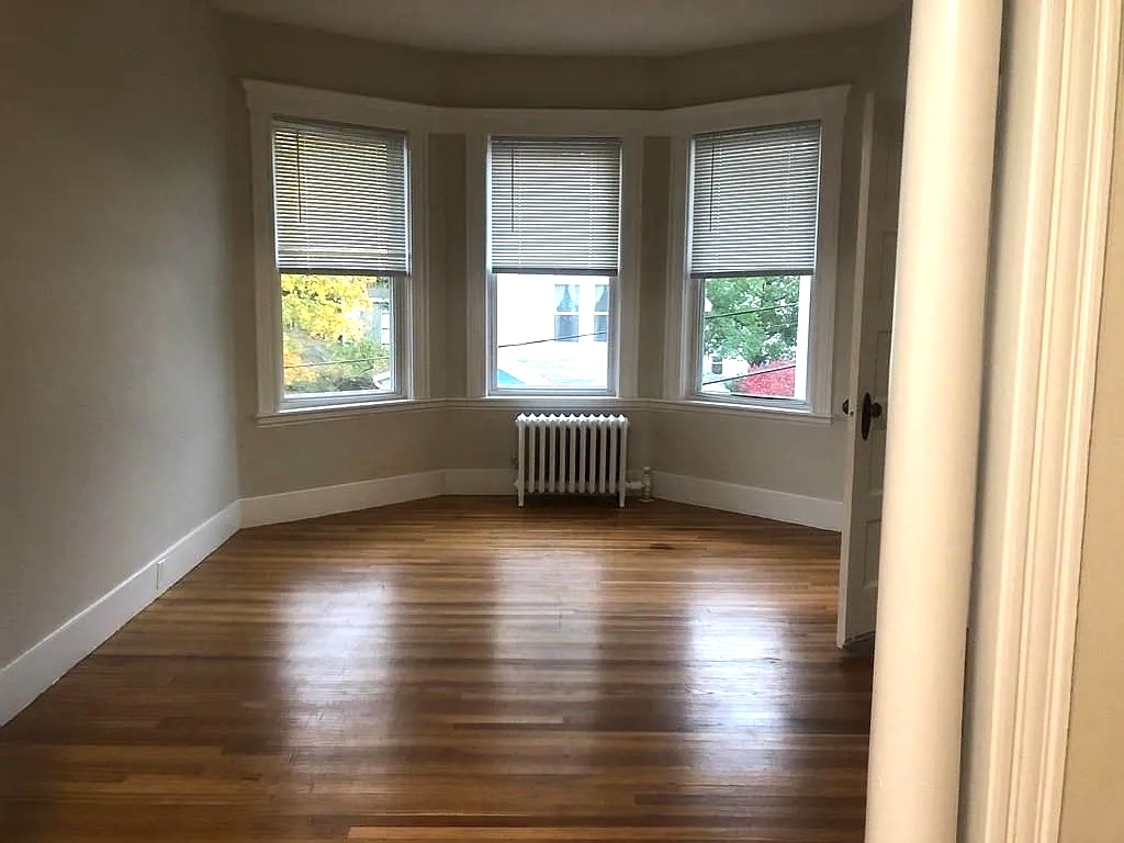 18 Cliff St, Salem