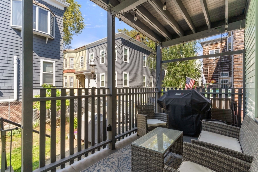 642 E 8th St, South Boston