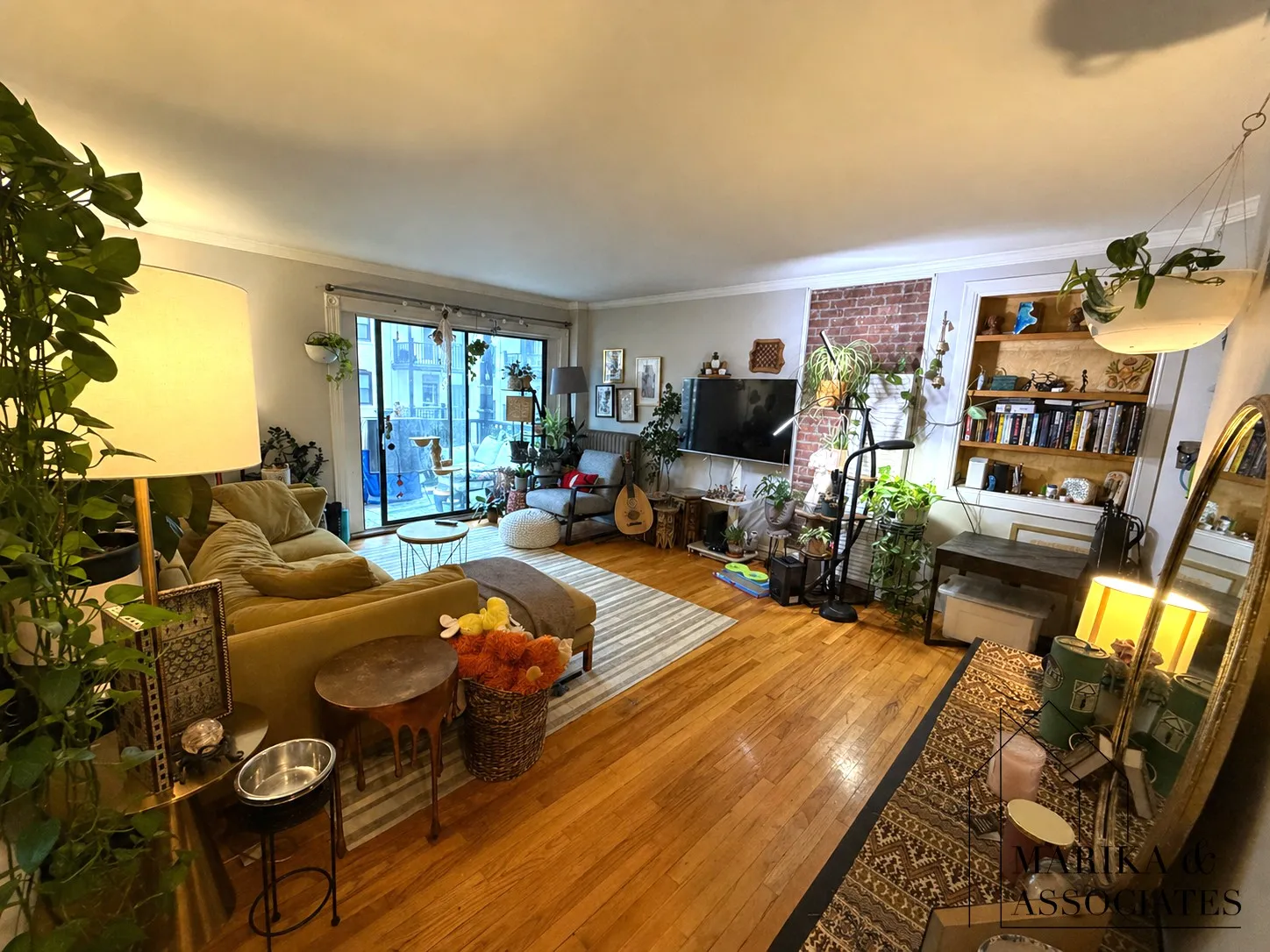 26 Commonwealth Ter, Brighton