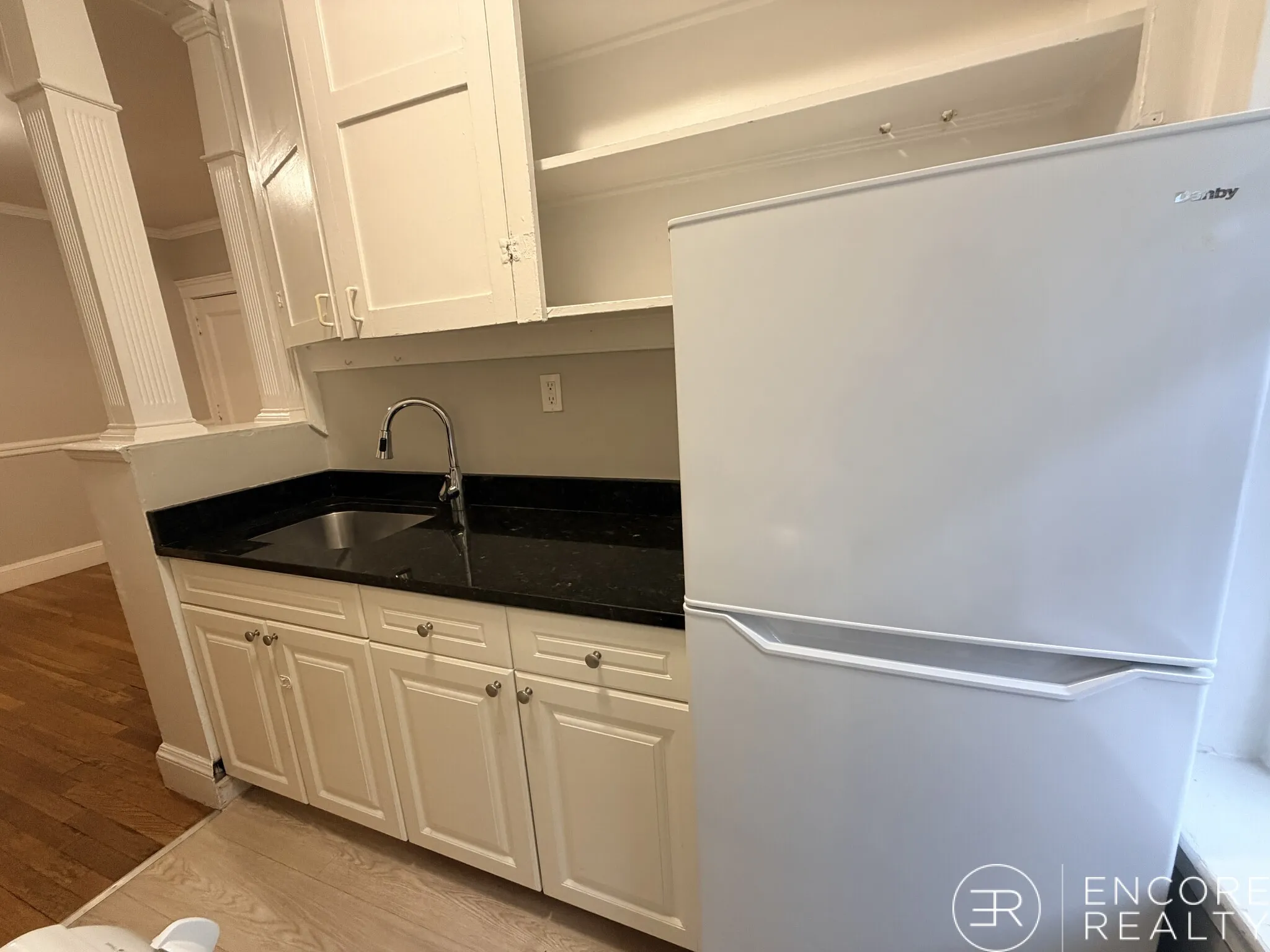 1 Gray St, Neighborhood Nine