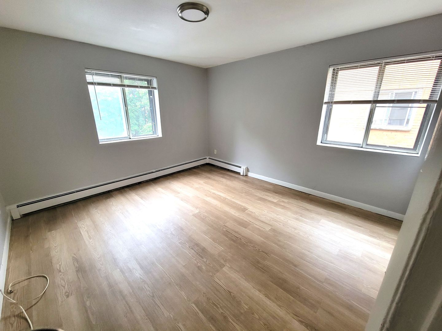 1045 River St, Hyde Park