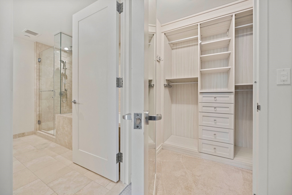 1 Franklin St, Midtown