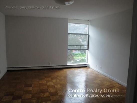 30 Gardner Rd, Brookline